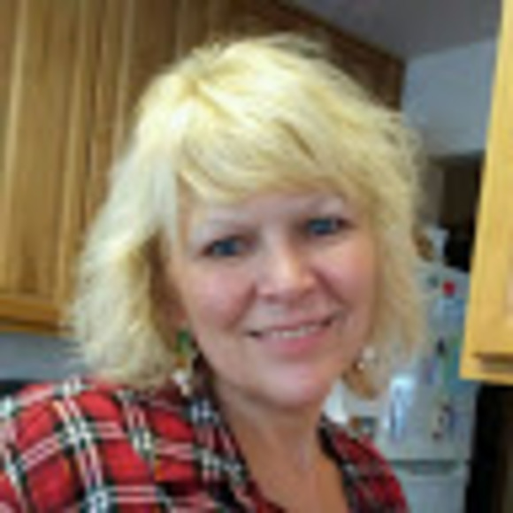 Meet your Posher, Christy - Picture 1 of 1